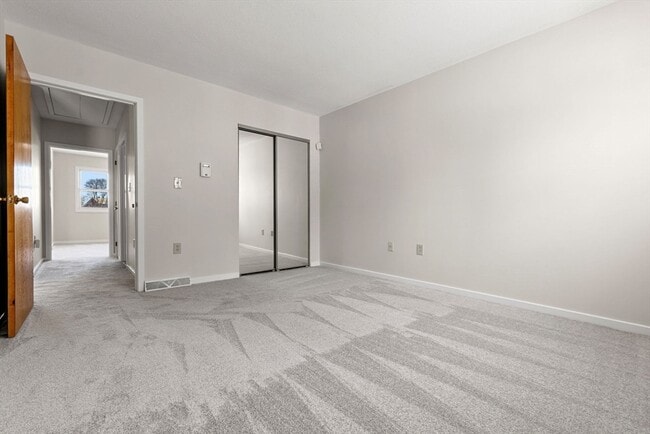 Building Photo - 5 Fillmore Rd