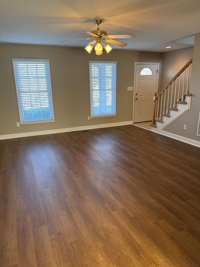 Building Photo - Hollar Duplex Conover