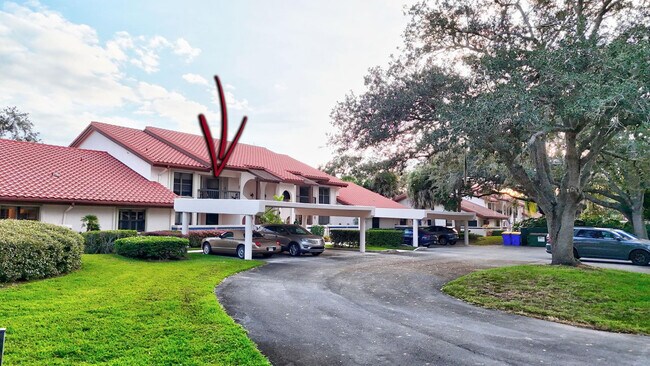 Building Photo - 6040 SE Martinique Dr