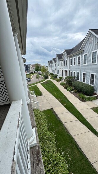 Building Photo - 362 Filmore St