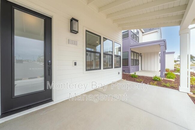 Building Photo - 111 Sea Shell Ave