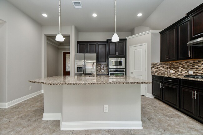 Building Photo - 15330 Ashbrook Dove Ln