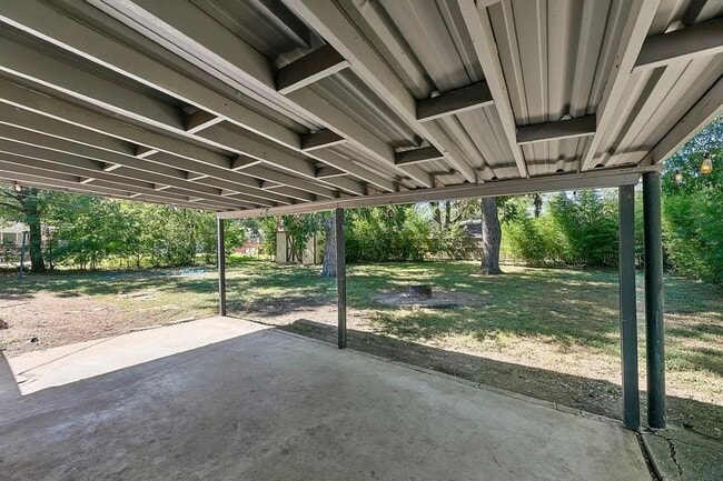 Building Photo - 5720 Wharton Dr