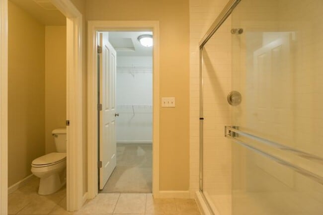 Building Photo - 4 bedroom in Kirkland WA 98033