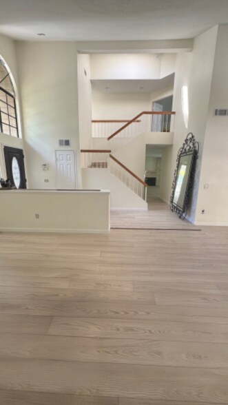 Building Photo - 5813 Serrania Ave