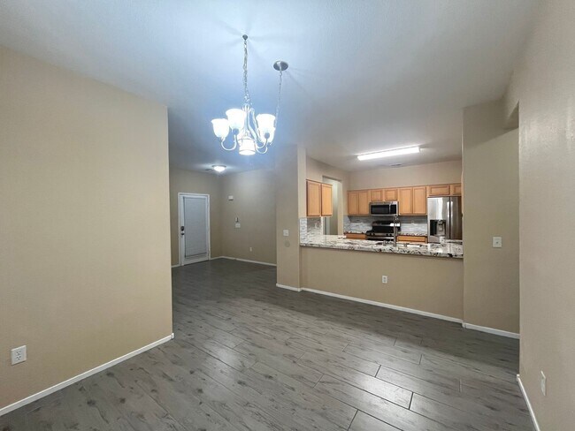 Building Photo - Beautiful Summerlin townhome, 3 bed, 2.5 bath, on 1st floor.