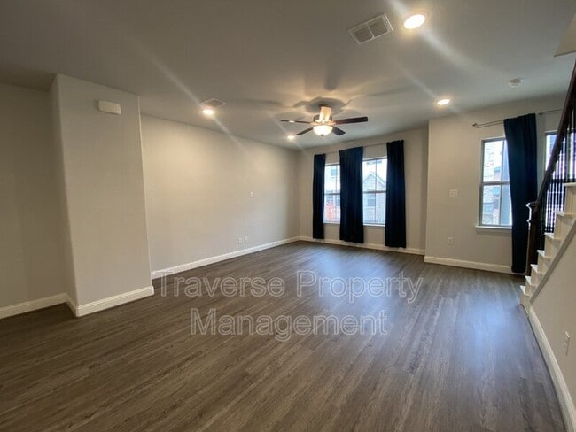 Building Photo - 115 Peach Orchard Ln