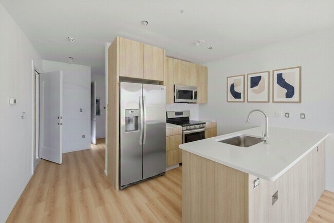 Building Photo - 1035 Commonwealth Ave