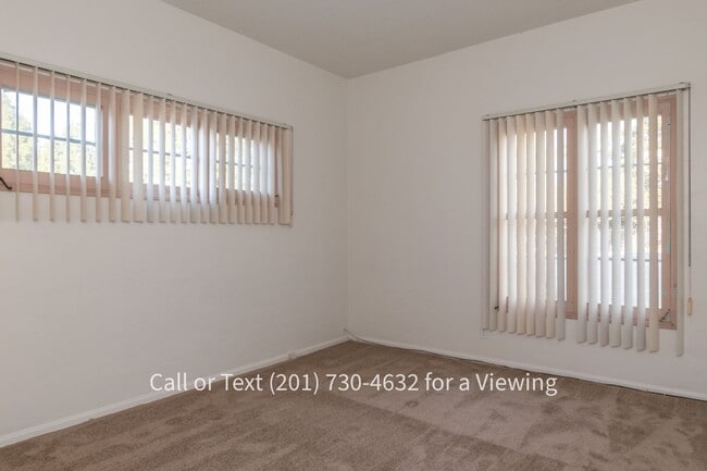 Building Photo - Nice 2 Bedroom, 1 Bath House, Pets OK