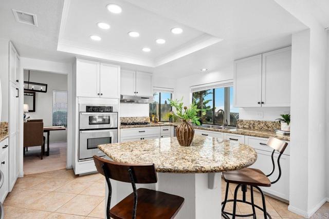 Building Photo - 9346 Laurentian Dr