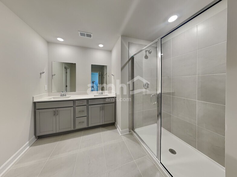 Building Photo - 542 Crowder Pl