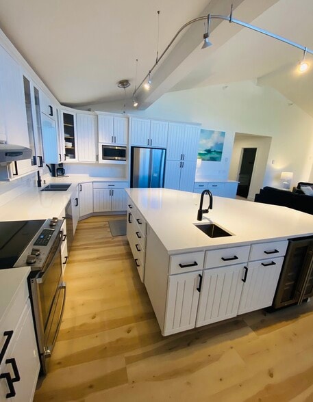 Kitchen - 245 N Glenwood St