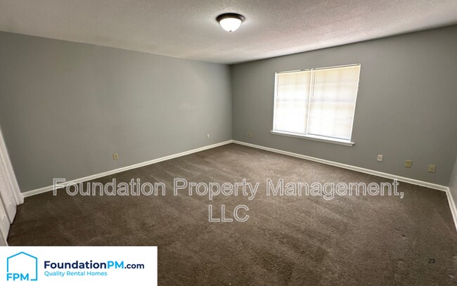 Building Photo - 2100 Vollintine Ave