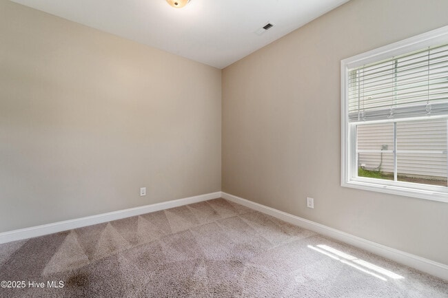 Building Photo - 428 Ridgeway Dr
