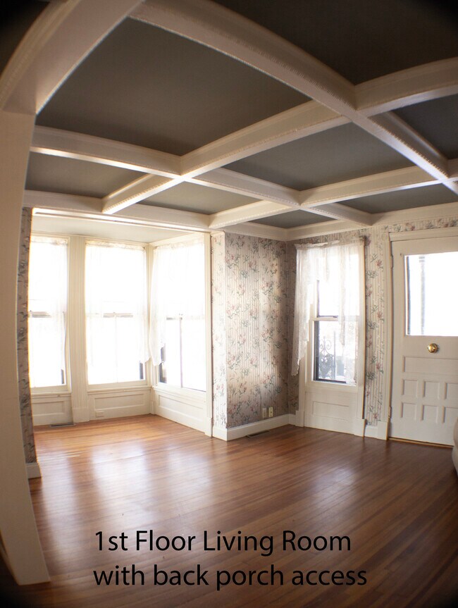 Building Photo - 5 Albany Ave