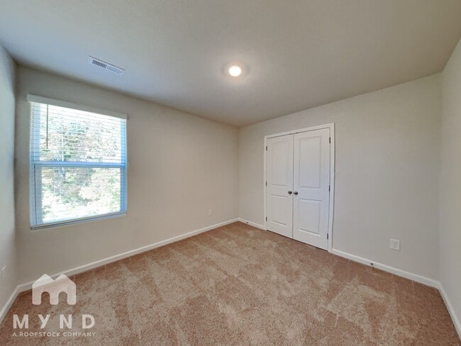 Building Photo - 428 Ivy Bank Dr