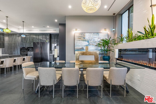 Building Photo - 3712 Broadlawn Dr