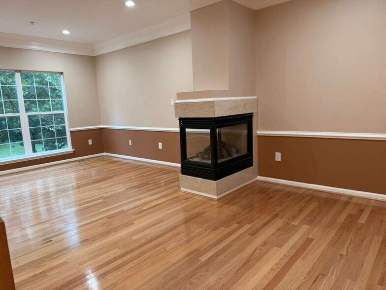 Building Photo - 18104 Truffle Ln