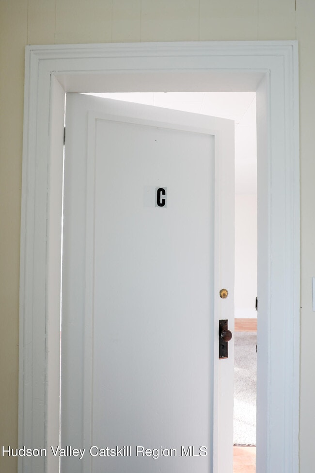 Building Photo - 180 Broadway