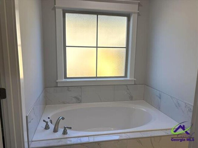 Building Photo - 113 Black Birch Ln