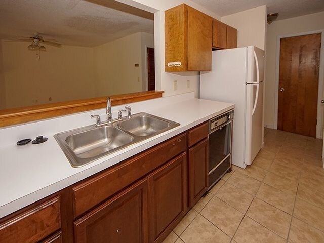 Building Photo - 2311 Treescape Drive Apt 2