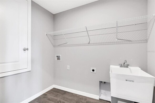 Building Photo - 1520 Wynell St