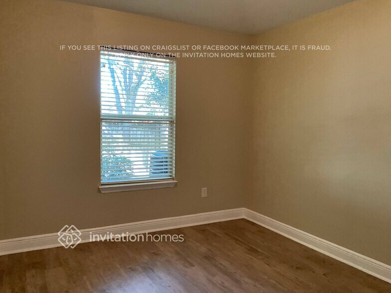 Building Photo - 172 Secret Dr