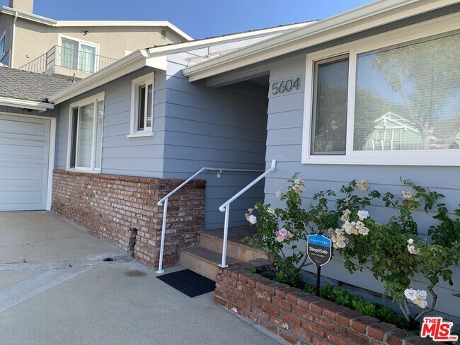 Building Photo - 5604 Chariton Ave