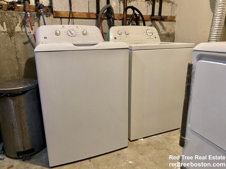 Building Photo - 95 Metropolitan Ave