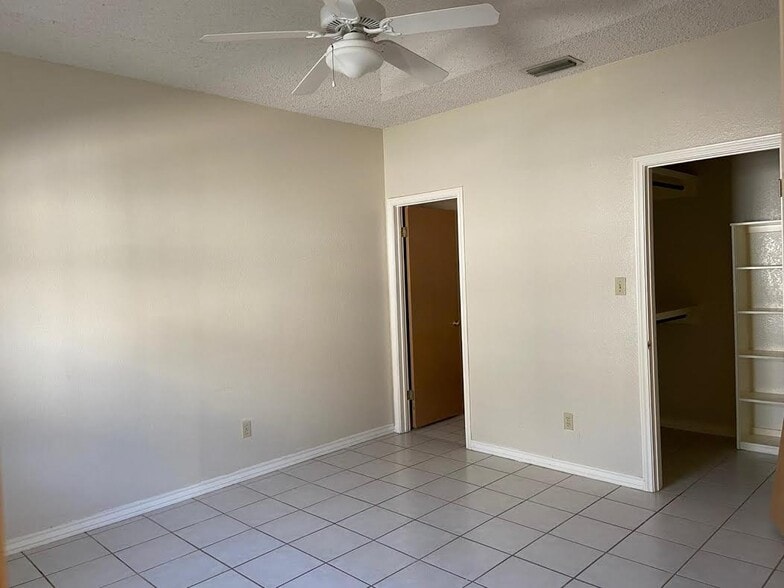 Building Photo - 709 Nightingale Ave
