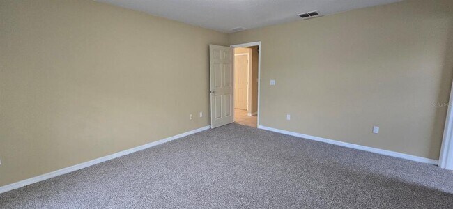 Building Photo - 7 Pine Run Terrace