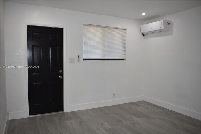 Building Photo - 900 NW 8th Ave