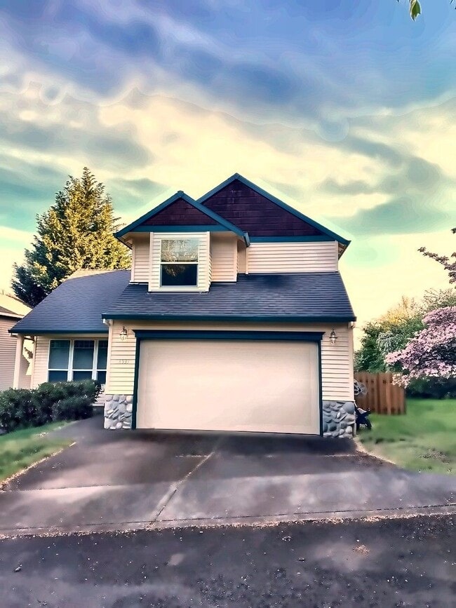Primary Photo - $500 first month rent credit!!! Tigard 3BR...