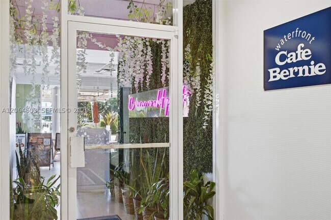 Building Photo - 5600 Collins Ave
