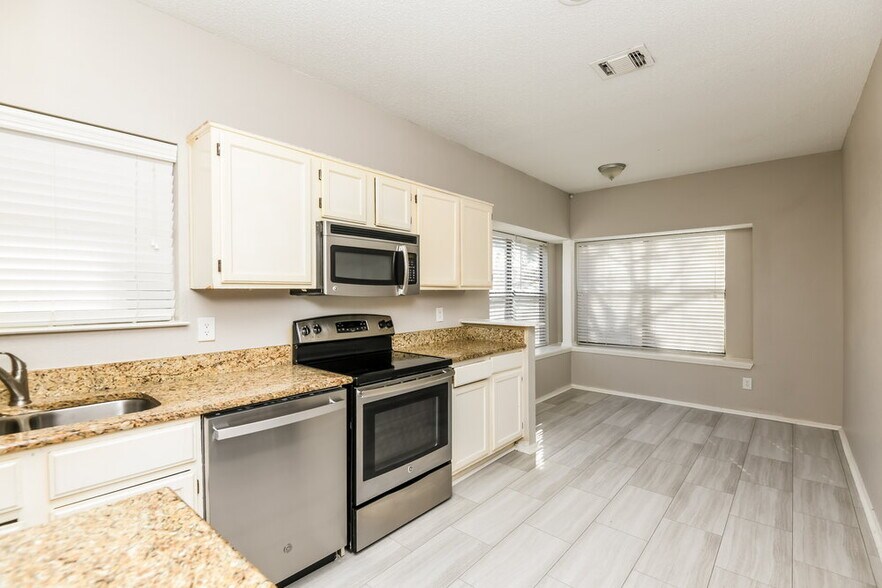 Building Photo - 910 Galaxy Dr