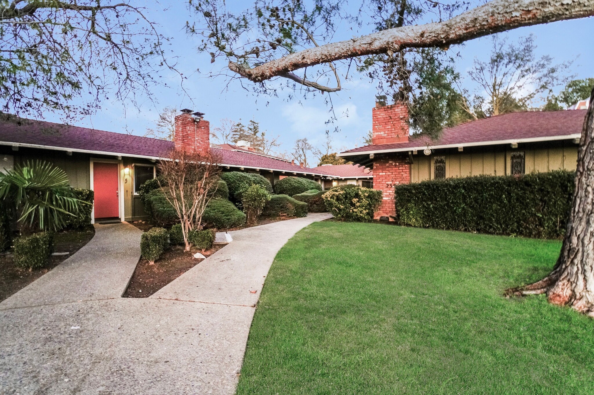 Building Photo - 2336 Villanova Cir