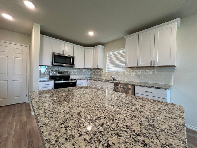 Building Photo - 4644 Benham Dr