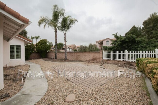 Building Photo - 30538 Colina Verde St