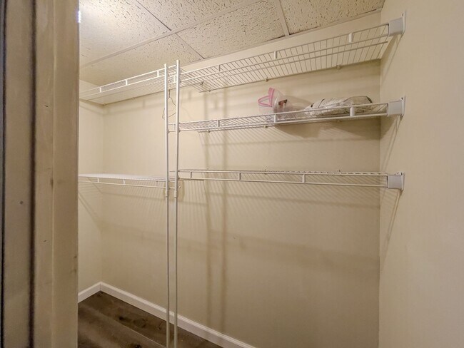 Building Photo - Refined Ranch Living in a Private Natural Setting