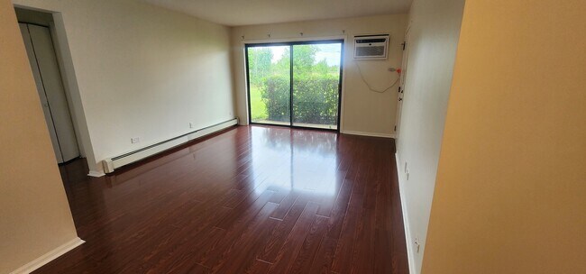 Building Photo - 9290 Hamilton Ct