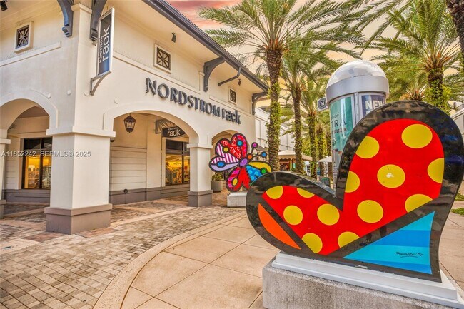 Building Photo - 3250 NE 1st Ave