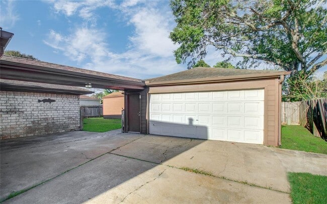 Building Photo - 11527 Sagewillow Ln