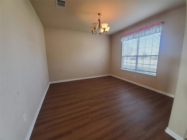 Building Photo - 501 Dinge Bay Dr