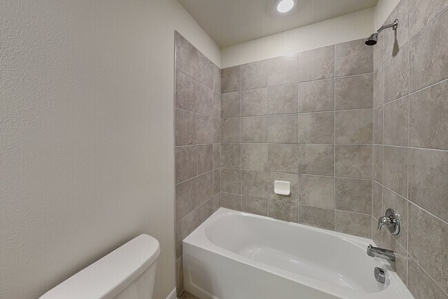 Building Photo - 461 Beryl Cv