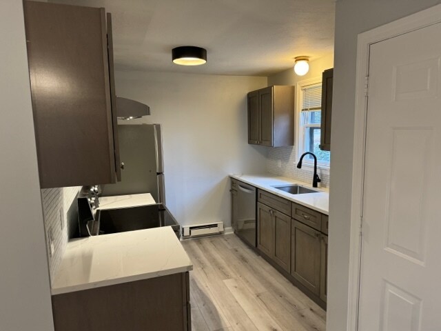 Kitchen - 33 Drake Rd