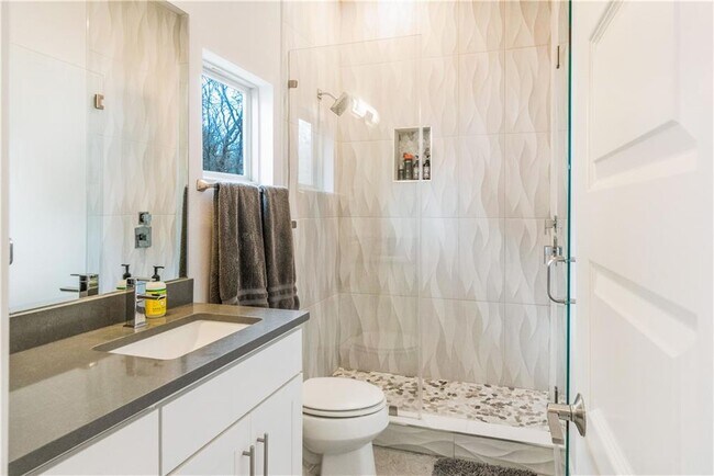 Building Photo - 1609 J J Seabrook Dr