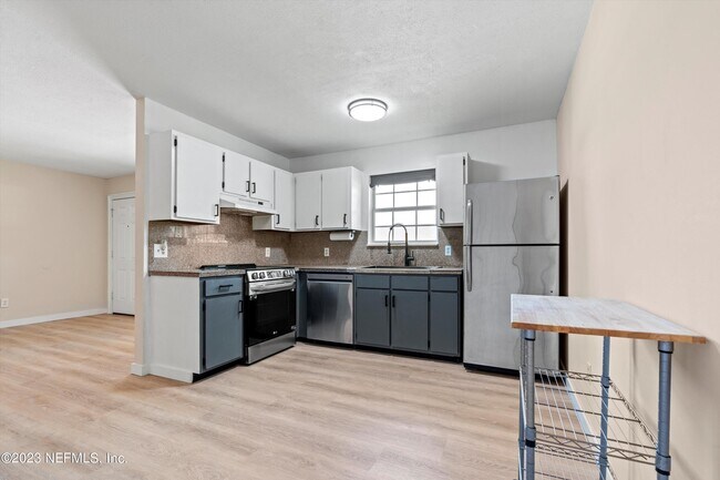 Building Photo - 1845 Old Moultrie Rd