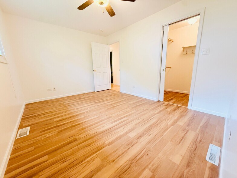 Building Photo - 2904 Stork Ct