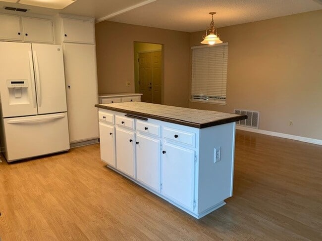 Building Photo - Lovely 3-Bedroom Home on a Cul-De-Sac in Fair Oaks