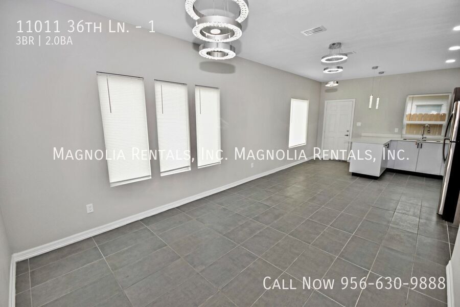 Building Photo - 11011 N 36th Ln